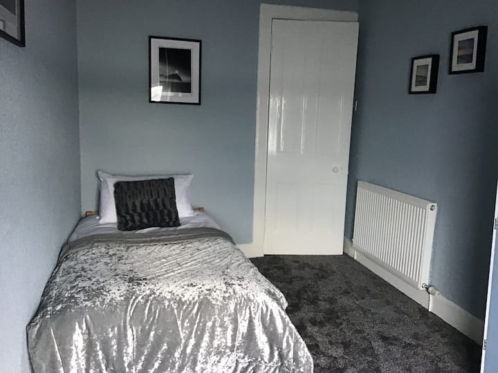 Bedroom 2 single bed. There is a fold out single bed available which is stored underneath the main single bed. Note that the fold out single bed is suitable for a child only