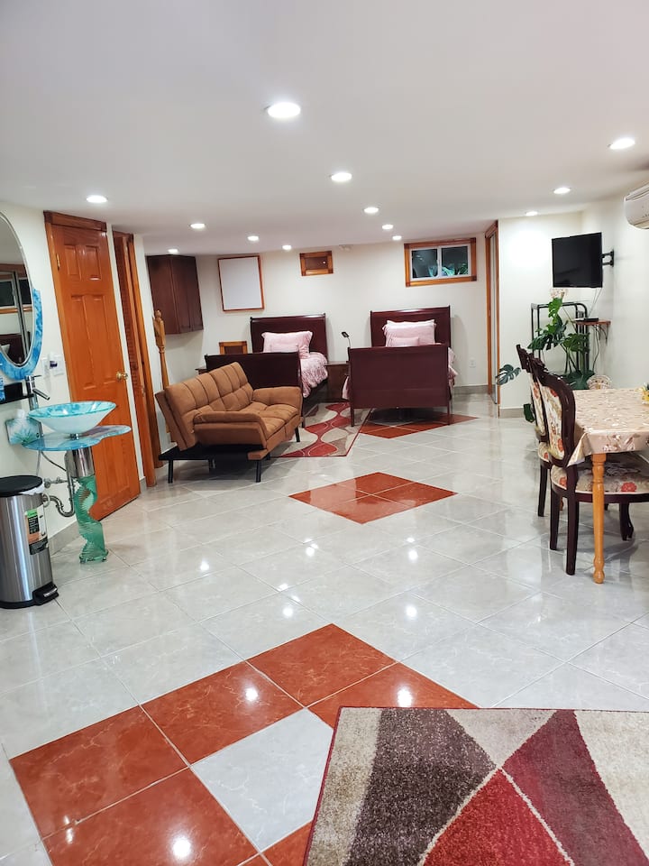 Cozy private studio with a backyard Houses for Rent in