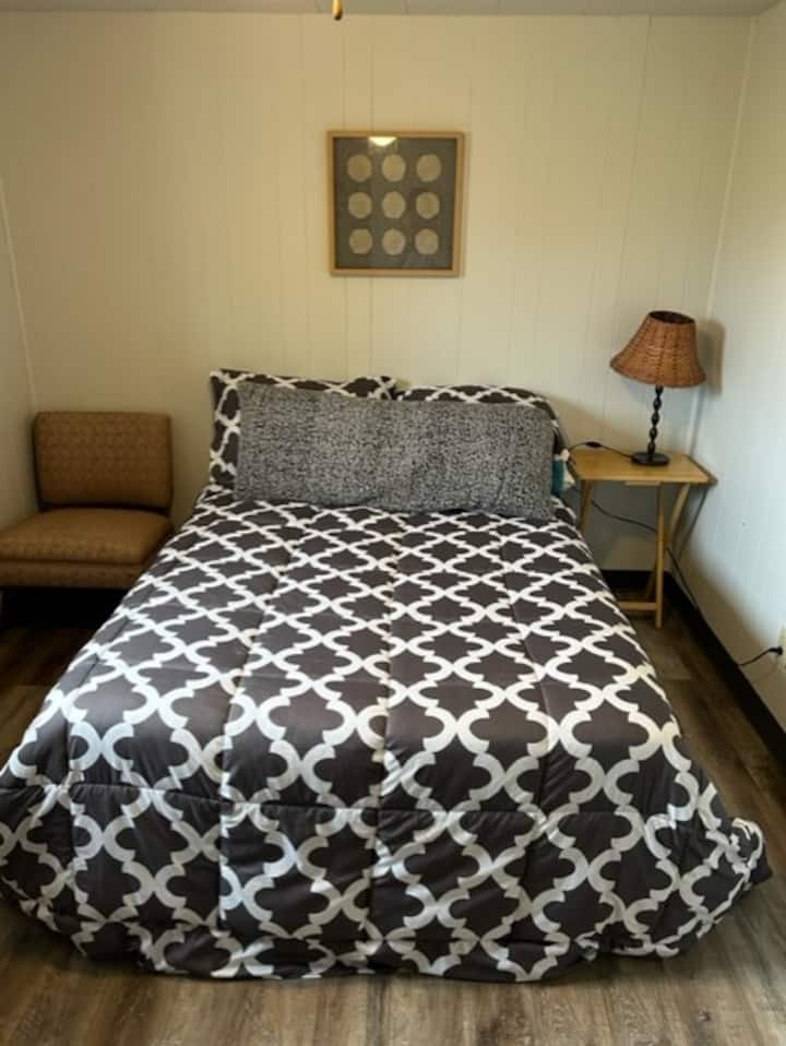 Druga spavaća soba s bračnim krevetom (širine 150-179 cm)