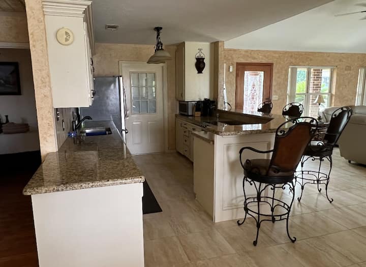 10 Best Airbnbs With Pool Near Lake Conroe, Texas Updated 2024 Trip101