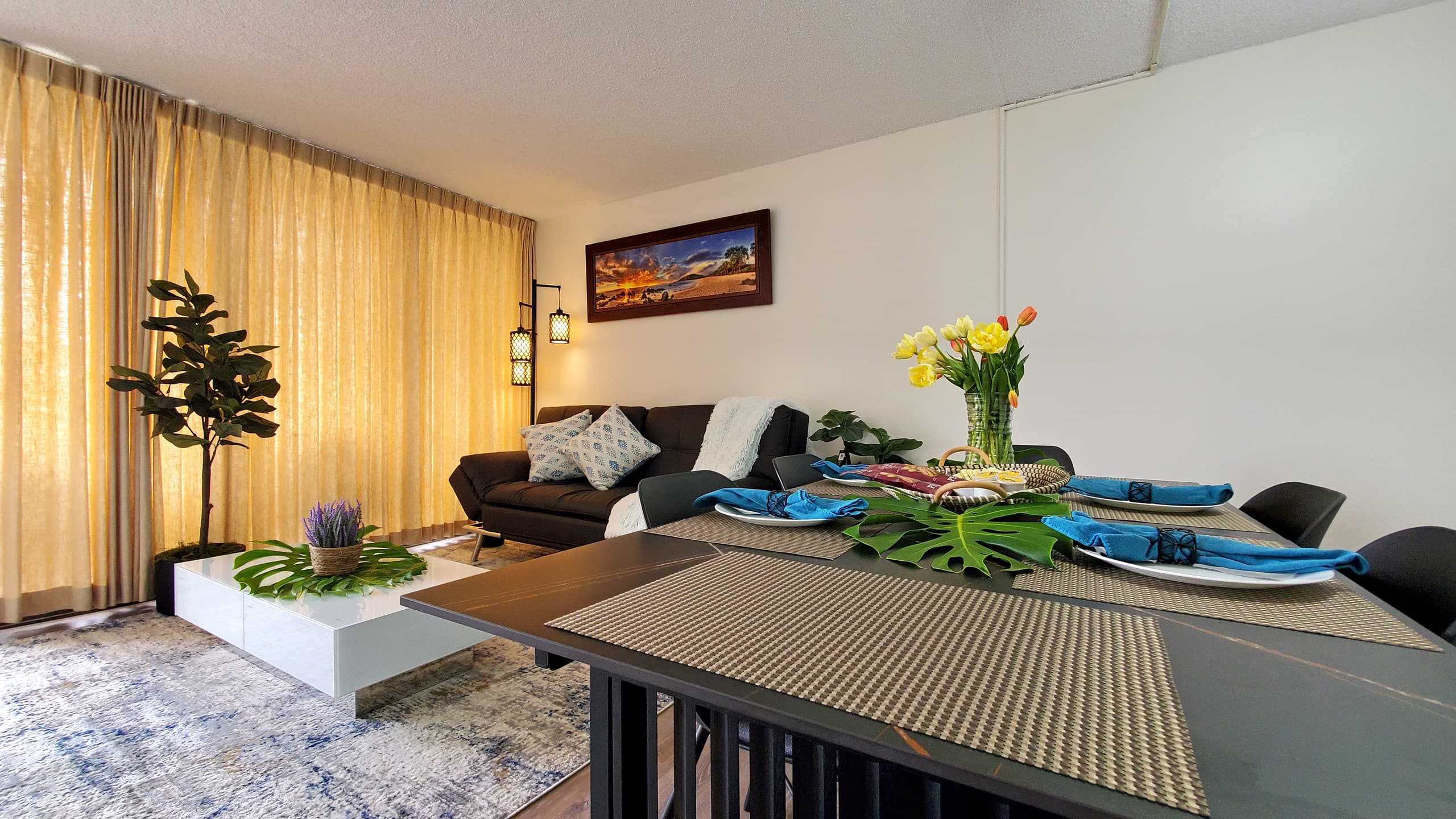 Condo in Honolulu · ★4.79 · 1 bedroom · 2 beds · 1 shared bath - Image 2