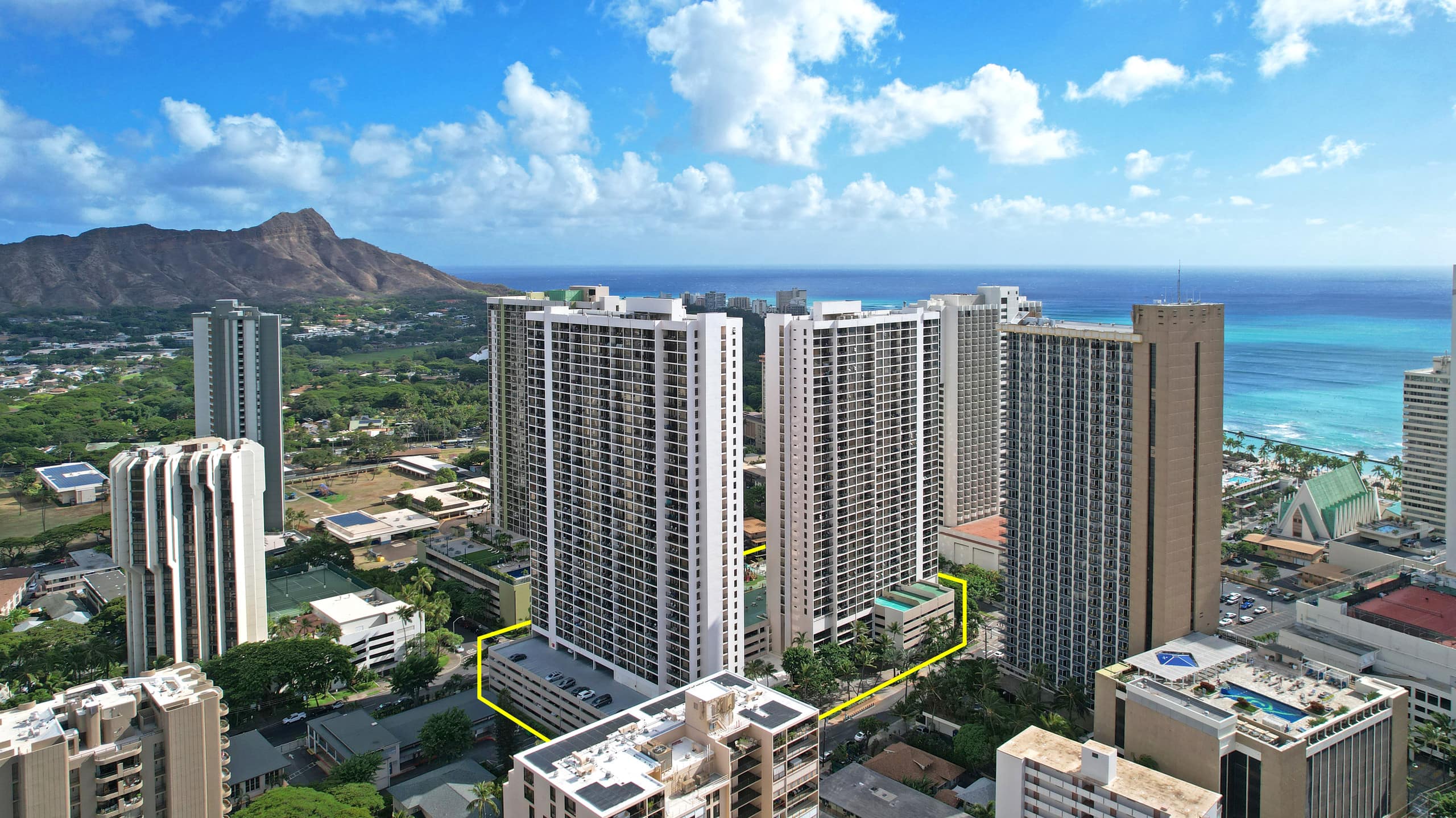Condo in Honolulu · ★4.79 · 1 bedroom · 2 beds · 1 shared bath - Image 35