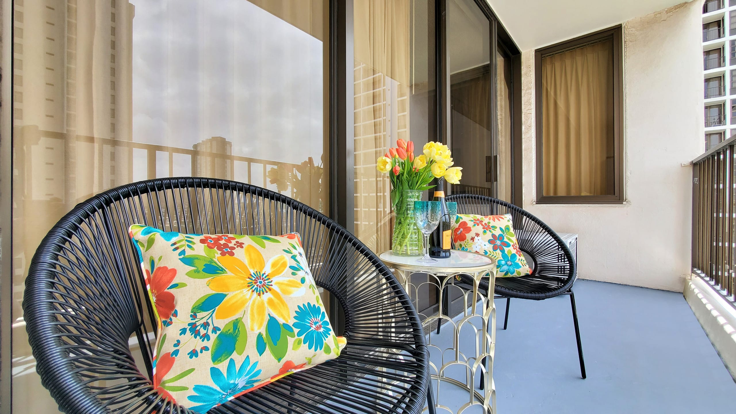 Condo in Honolulu · ★4.79 · 1 bedroom · 2 beds · 1 shared bath - Image 19