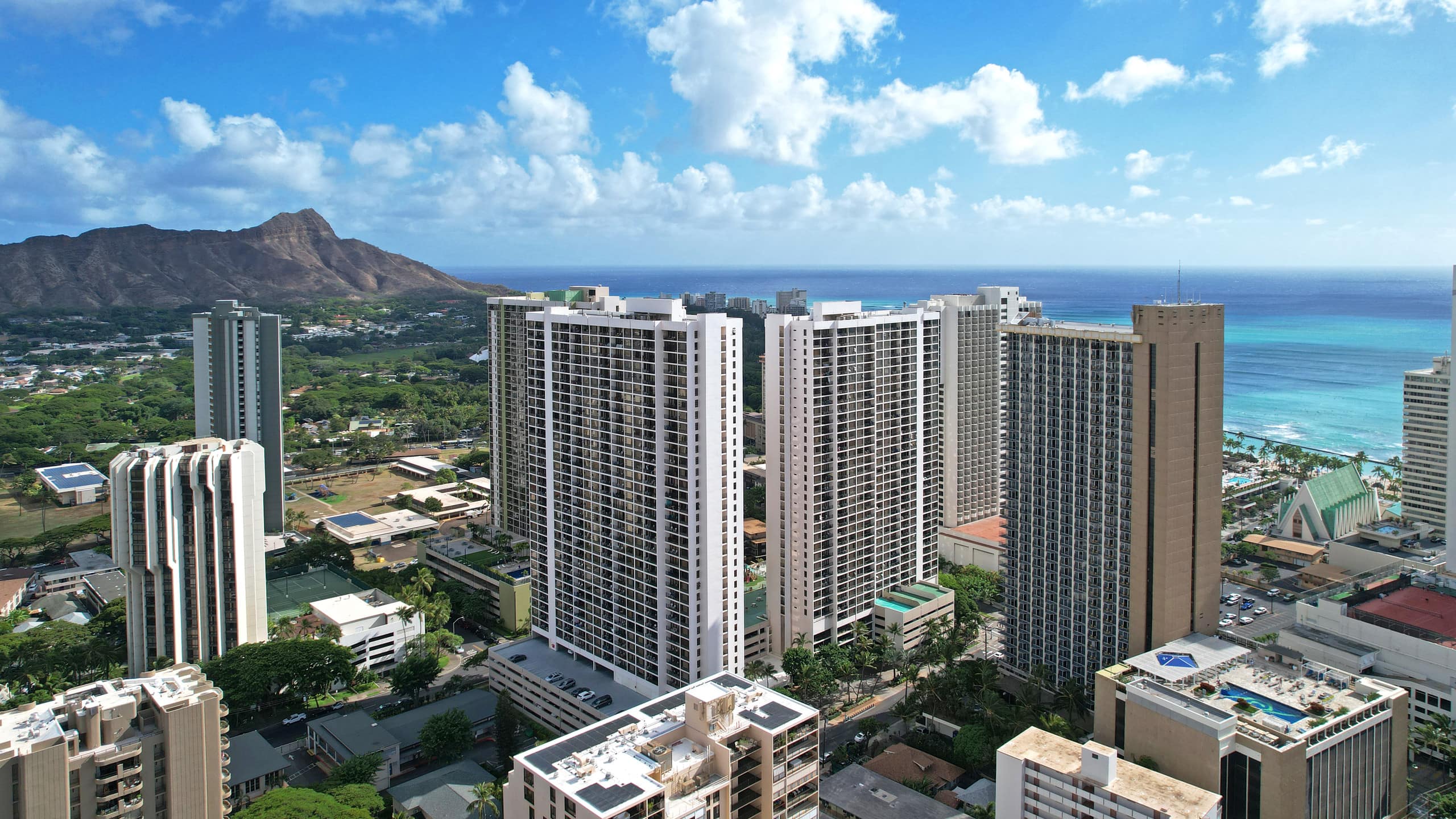 Condo in Honolulu · ★4.79 · 1 bedroom · 2 beds · 1 shared bath - Image 32