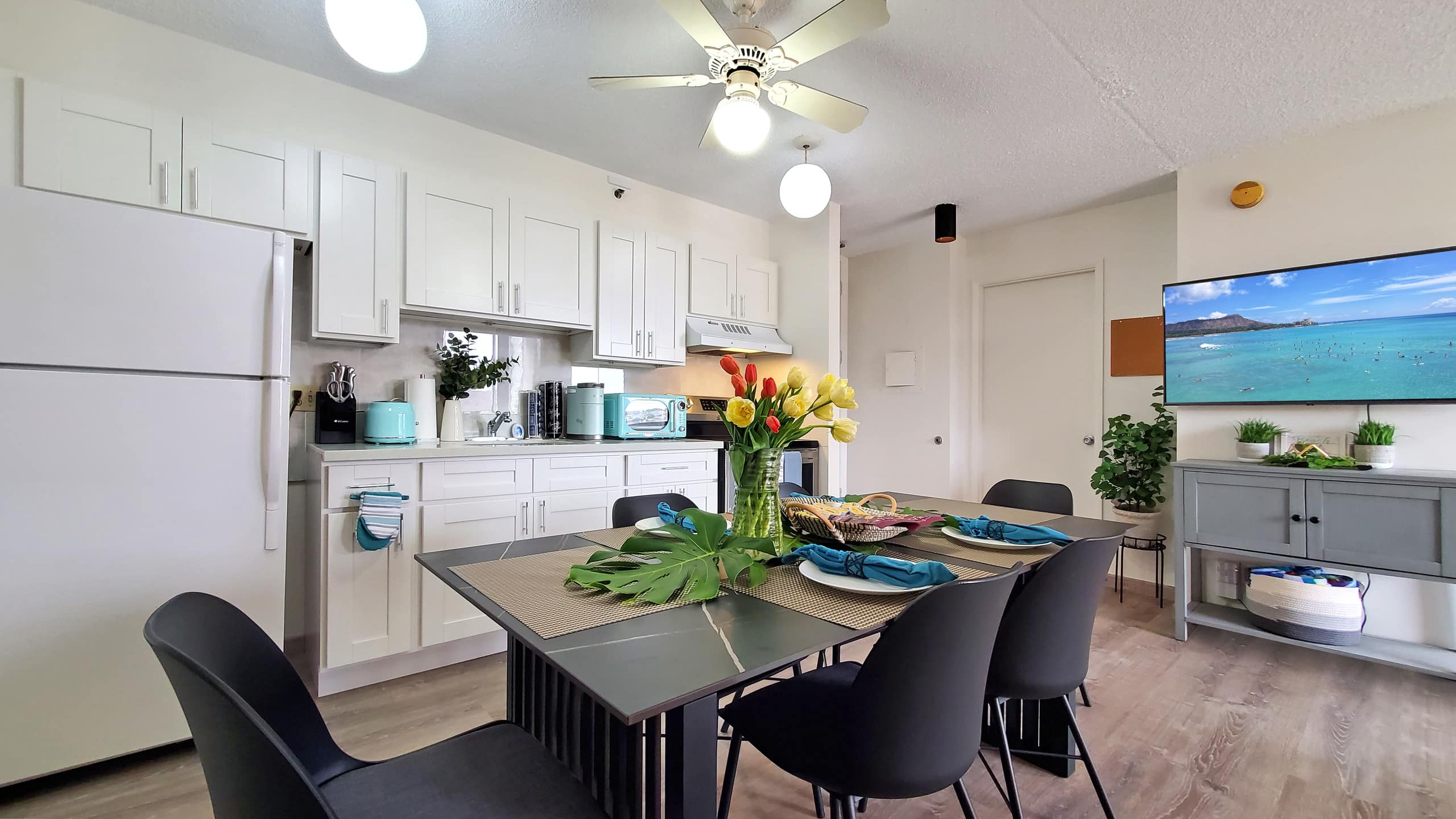 Condo in Honolulu · ★4.79 · 1 bedroom · 2 beds · 1 shared bath - Image 17