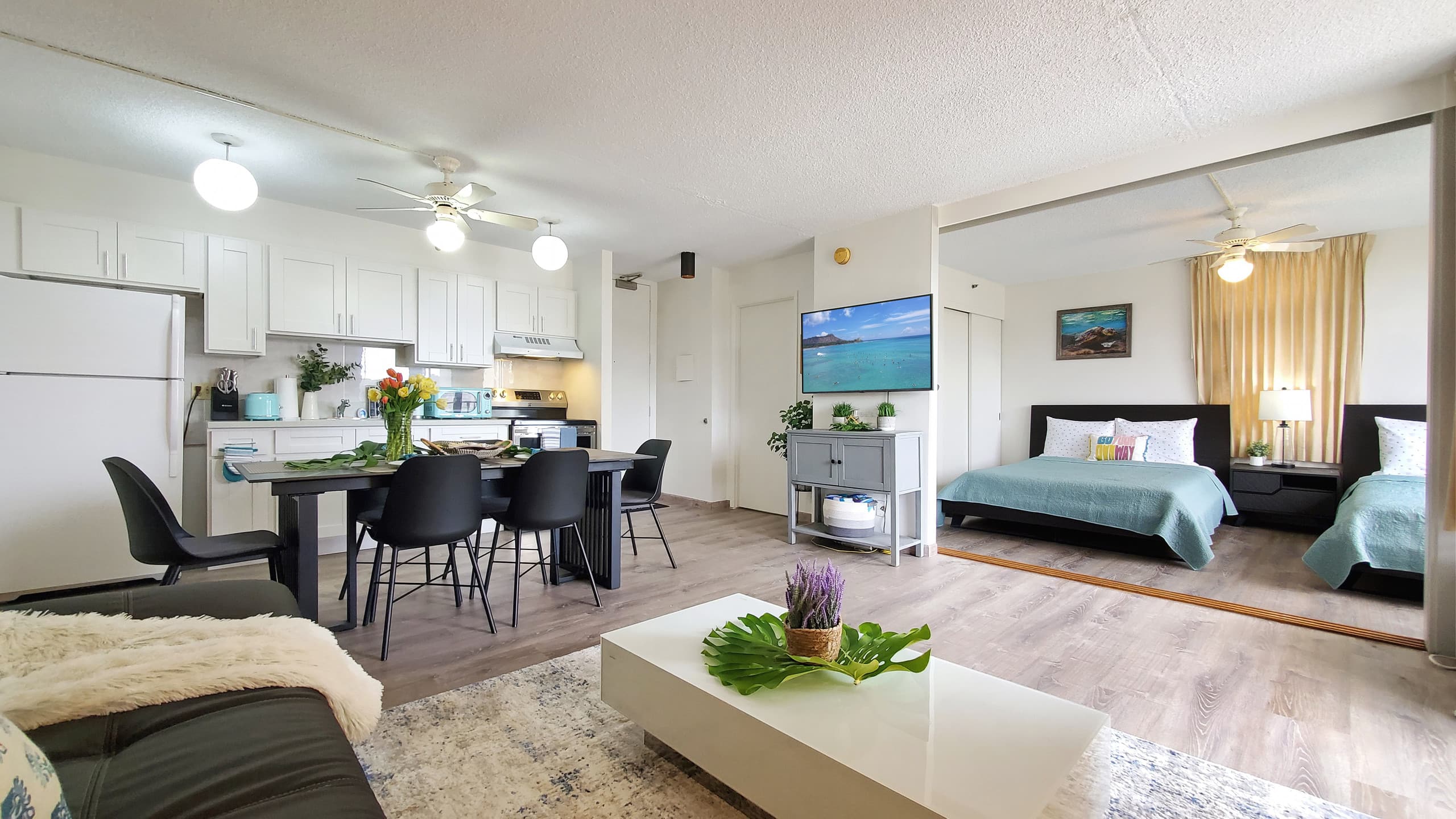 Condo in Honolulu · ★4.79 · 1 bedroom · 2 beds · 1 shared bath - Image 10