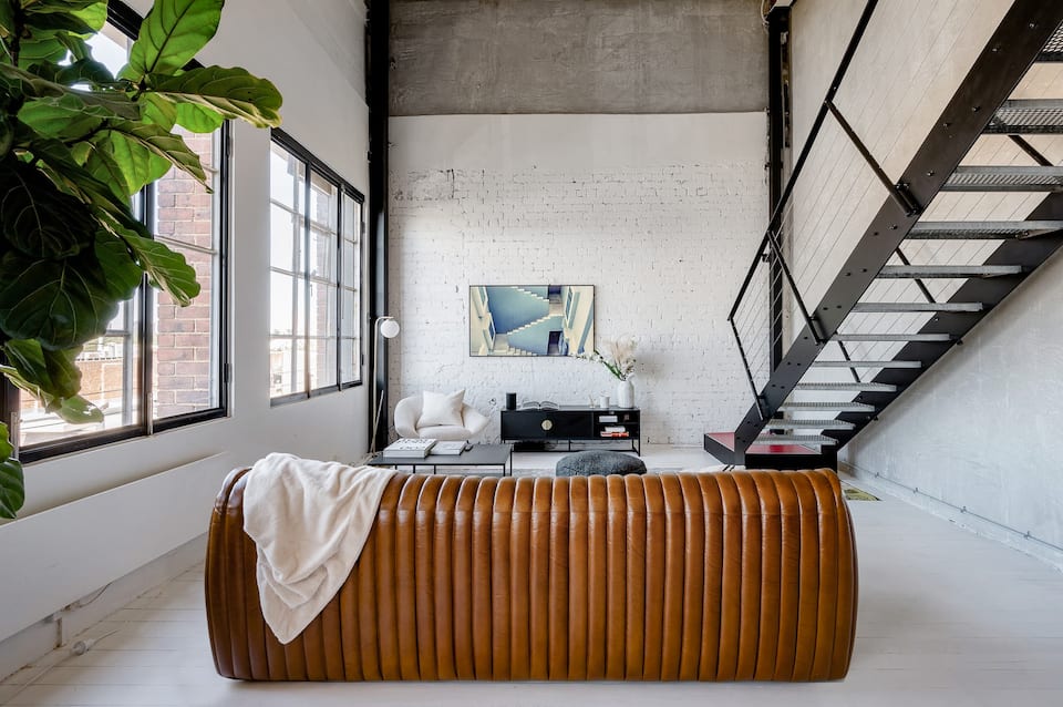 New York Converted Warehouse Apartment in Richmond — photo 1