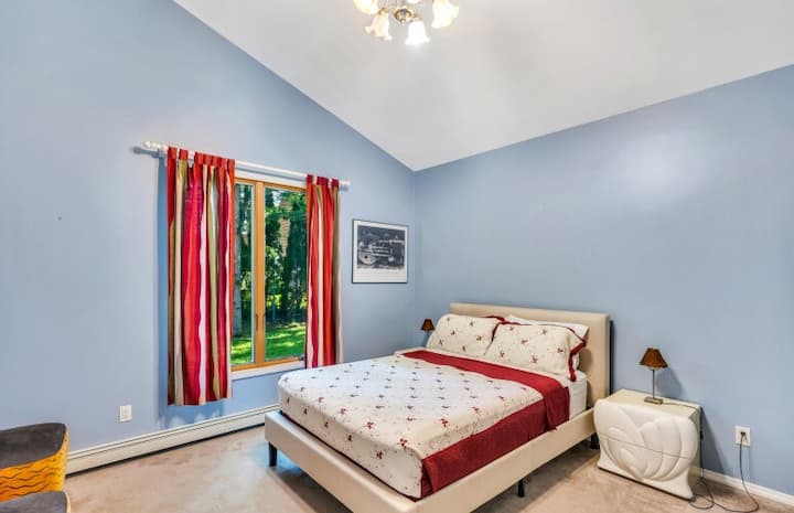 一楼卧室（标准双人床）