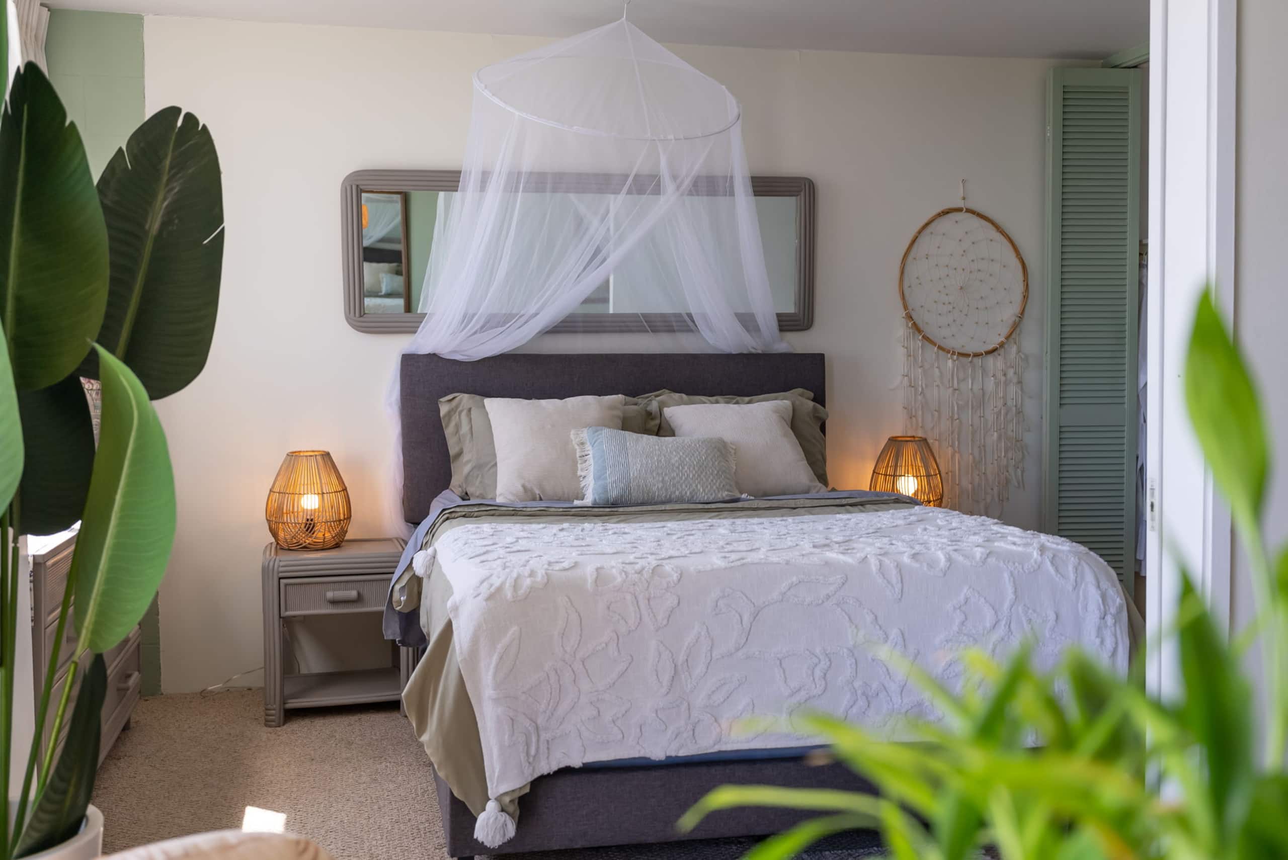 Condo in Honolulu · ★4.98 · 1 bedroom · 2 beds · 1 private bath - Image 16
