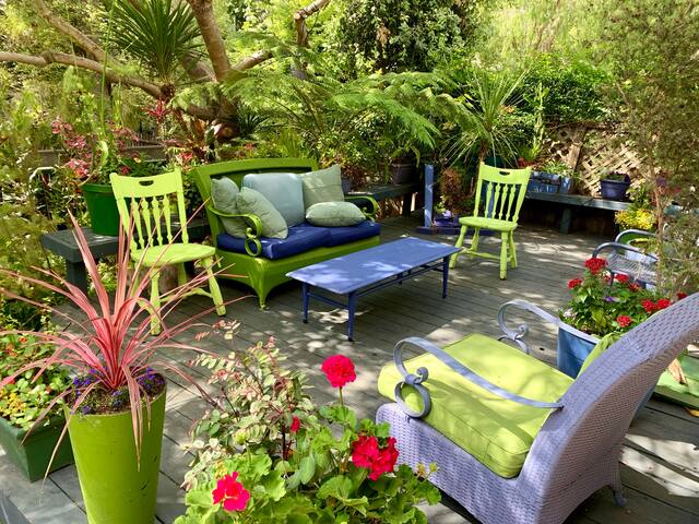 Zen Garden Venice 3BR Home W Rooftop Lounge Hottub gallery image 4