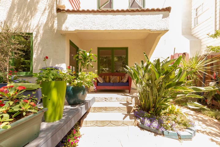 Zen Garden Venice 3BR Home W Rooftop Lounge Hottub