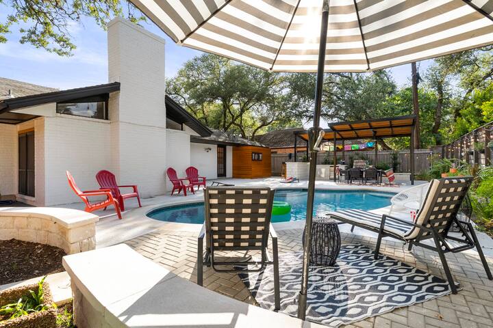 The Plant Lady’s Pool Pad (heated pool option!) gallery image 4