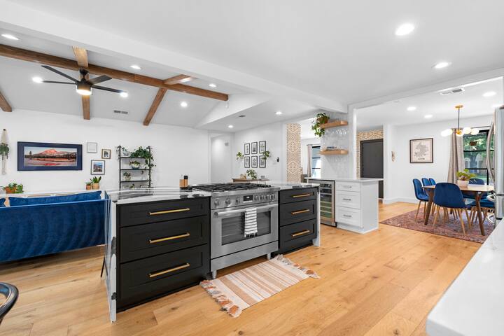 The Plant Lady’s Pool Pad (heated pool option!) gallery image 5