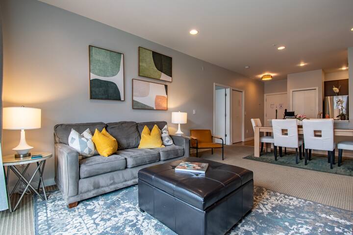 Beautiful Home in the Heart of Seattle! gallery image 3