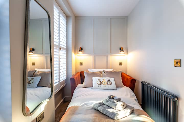 Kauč u radnoj sobi za treću osobu (ako je potrebno)