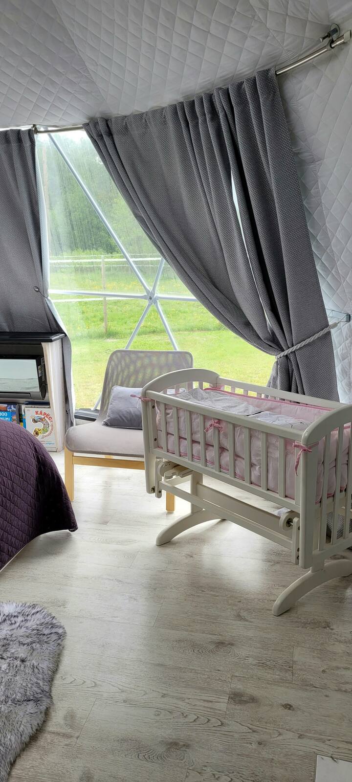 Infant crib