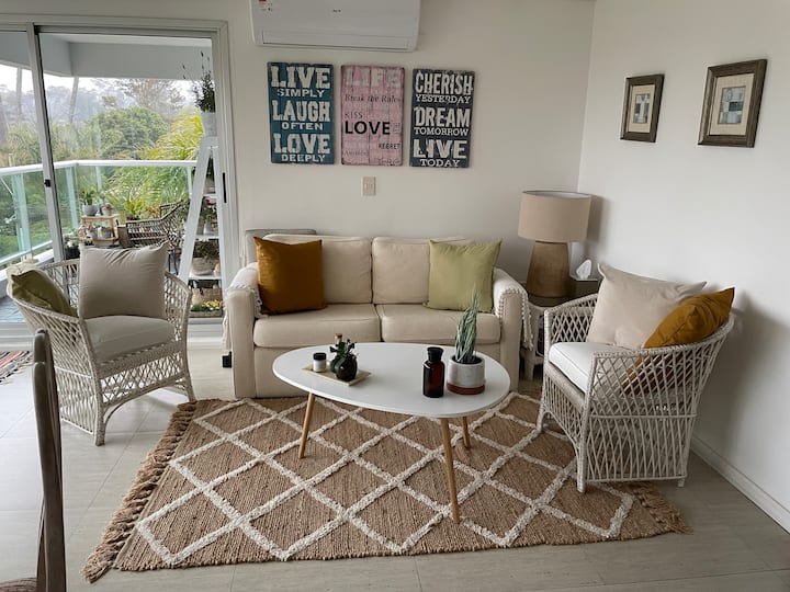 COMFORTABLE APARTMENT NEAR THE SEA, WIFI, MAID. Condominiums for Rent