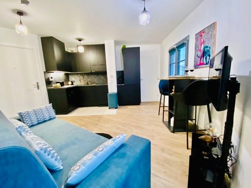 Airbnb con migliori performance: At Studio Pissarro, Pontoise train station, Downtown a Val D'oise