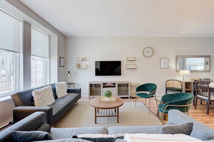 Rustic-Townhouse on the plateau Mont-Royal gallery image 2