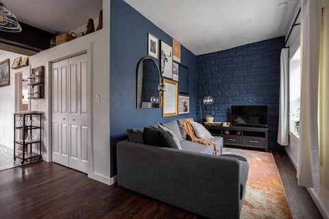Successful Airbnb property: New! Modern and cozy flat! 2 min drive from town! in Amish Country / Holmes County