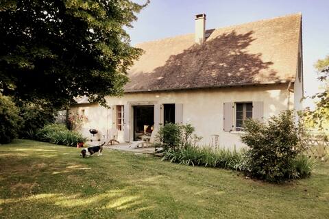 The Cozy Casa: Family and Relaxation