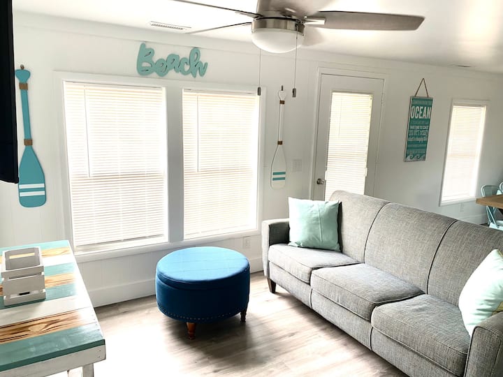 3 Minutes To The Beach - Clean & Updated Cottage - Oak Island, NC