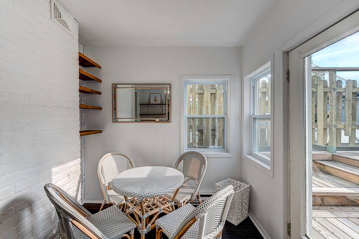 Luxury Gem – Townhouse in the plateau Mont-Royal gallery image 5