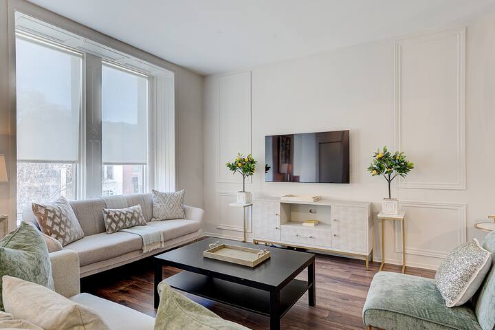 Luxury Gem – Townhouse in the plateau Mont-Royal gallery image 3