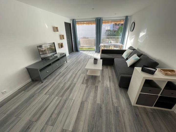 Spacieux Appartement Avec Vue Sur Mer Et Port - La Croix-Valmer