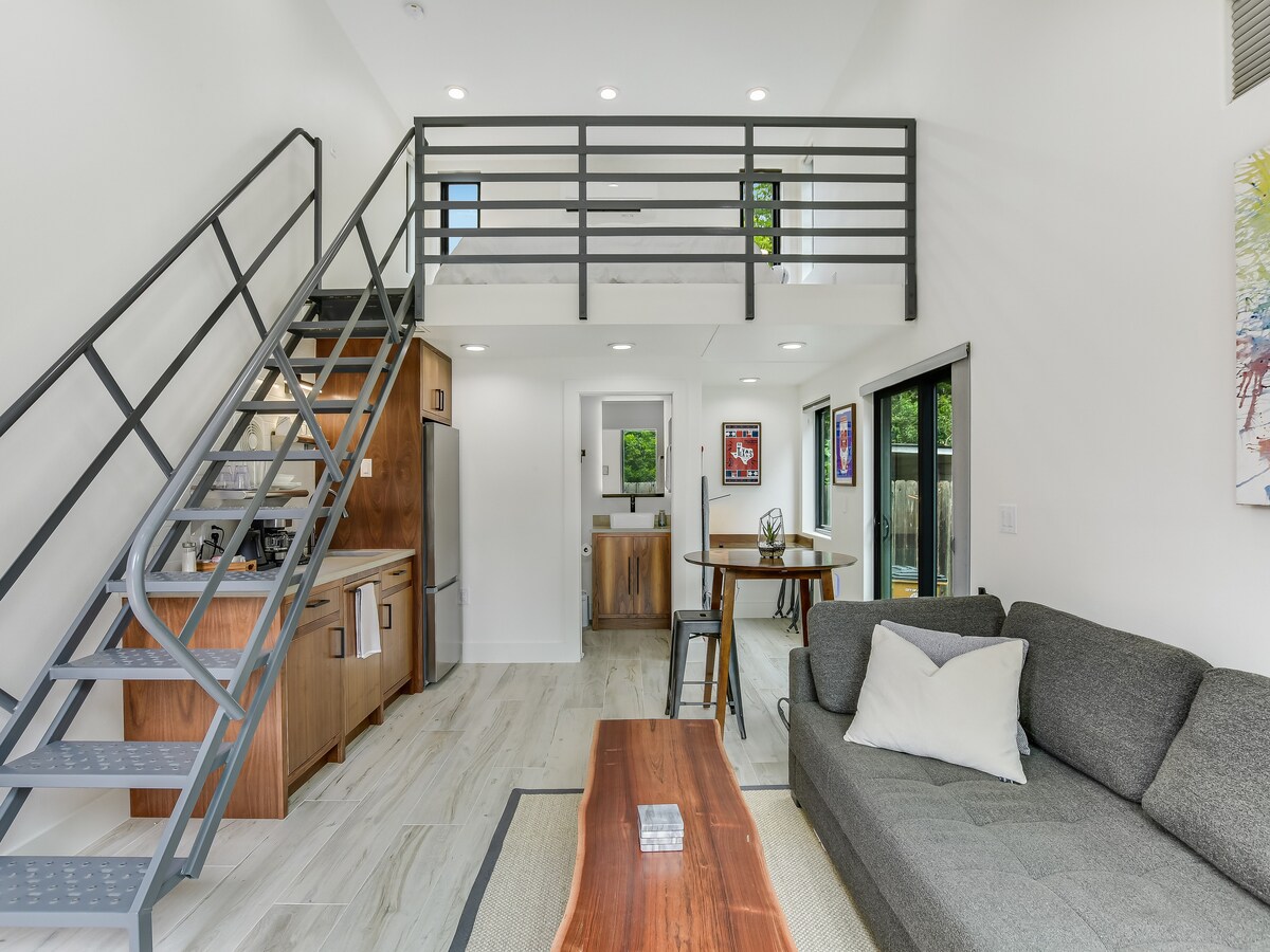 A Delightful Home in the Heart of Brentwood