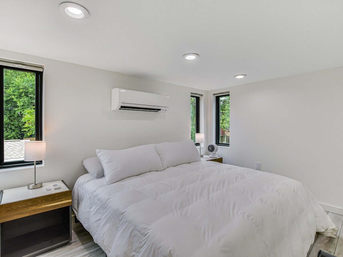 A Delightful Home in the Heart of Brentwood