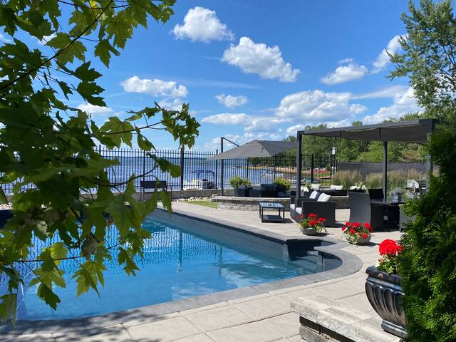 Welcome to your Shoreline Getaway gallery image 4