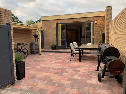 Fantastic vacation home with free parking + air conditioning