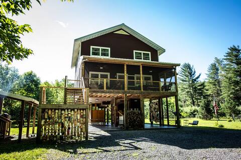 Unique Greenbrier River Retreat in Lewisburg WV