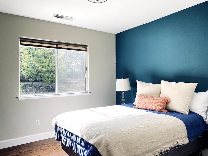 #4 habitación con cama de tamaño completo
