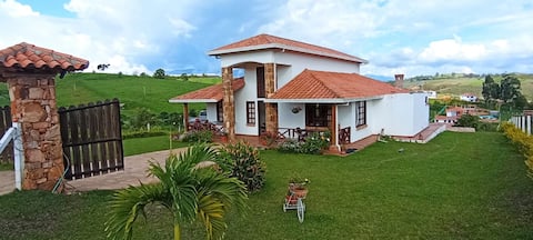 Beautiful Country House with Hydropool