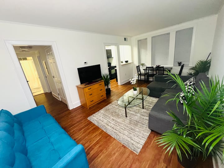 2mins walk to METRO and RestaurantsPrivate Apt Apartments for Rent in Arlington, Virginia