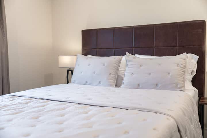 Dhoma e gjumit Queen-2