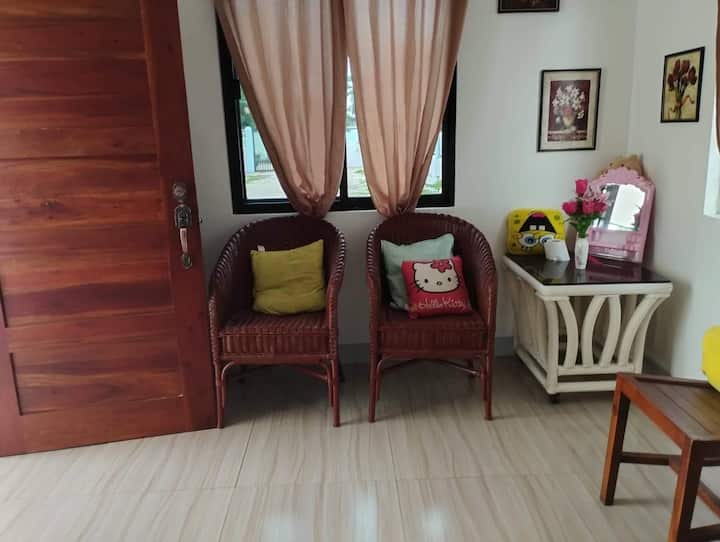 Joyful 3-bedroom Home - Medellin