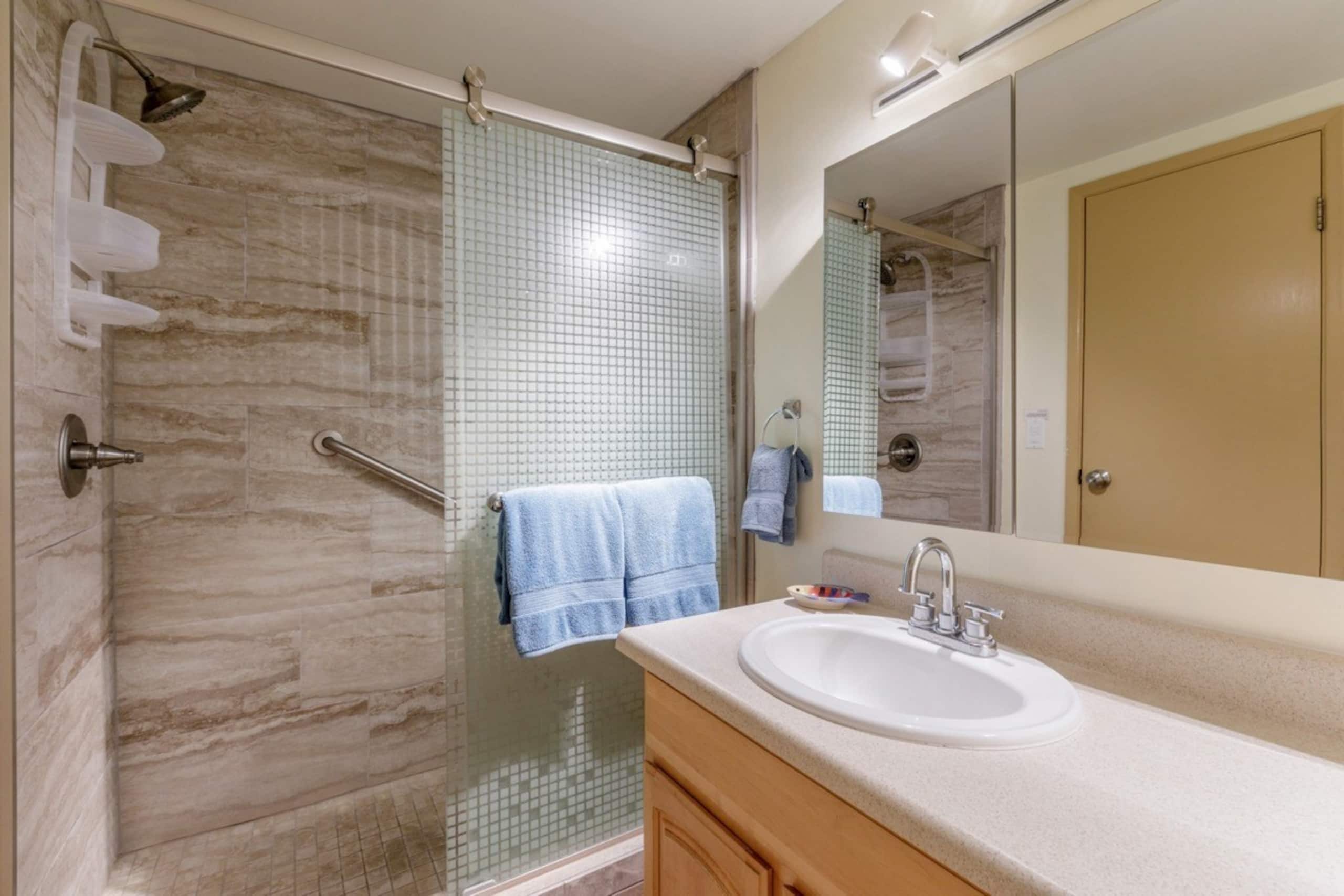 Condo in Kailua-Kona · ★4.86 · 1 bedroom · 3 beds · 1 private bath - Image 7
