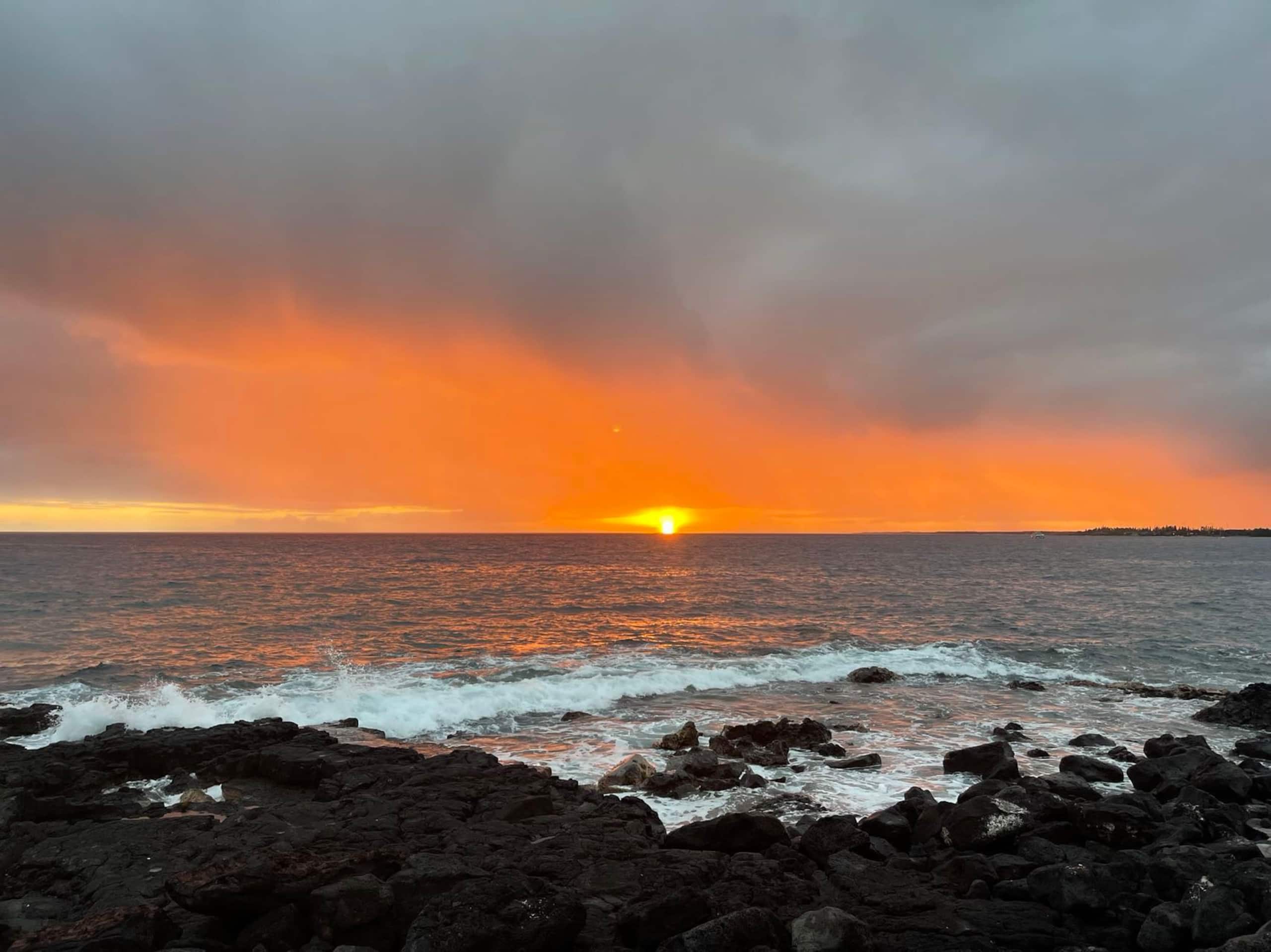 Condo in Kailua-Kona · ★4.86 · 1 bedroom · 3 beds · 1 private bath - Image 15