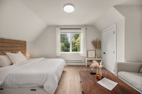Cozy Scandinavian Retreat • Private •