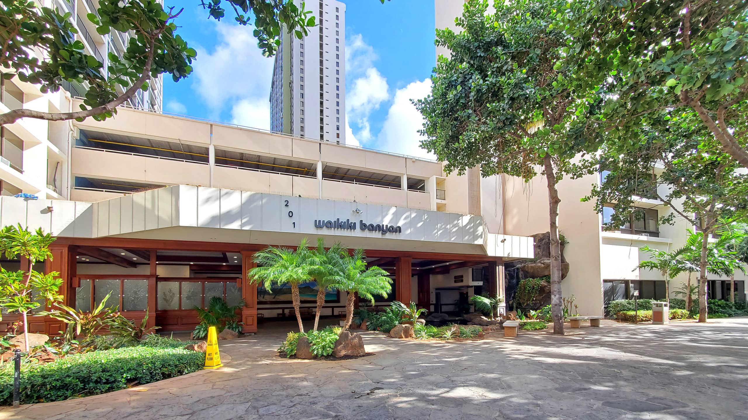Condo in Honolulu · ★4.85 · 1 bedroom · 3 beds · 1 private bath - Image 15
