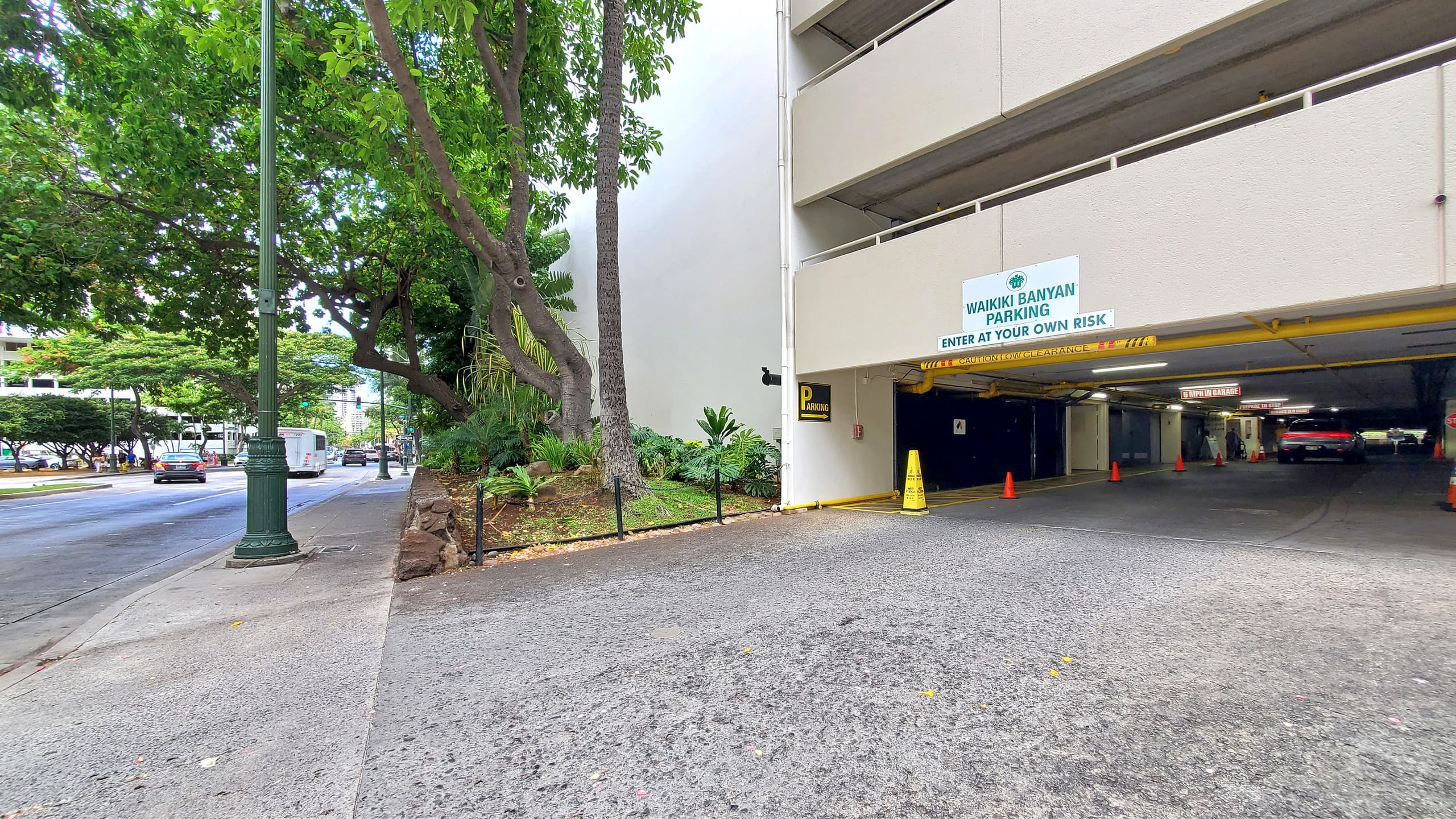 Condo in Honolulu · ★4.85 · 1 bedroom · 3 beds · 1 private bath - Image 18