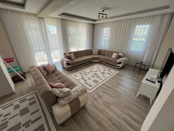 ÖZel Havuzlu Bahçeli Tatil Villası - Köyceğiz
