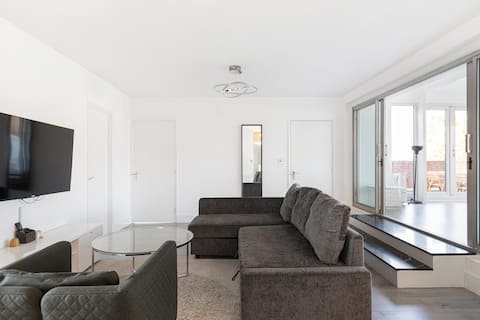Top Airbnb: Superb penthouse with 2 bathrooms and roof terrace in Kensington And Chelsea