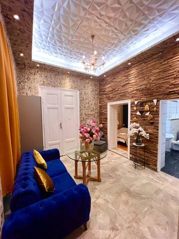 3 Bedroom on best Location on shopping street gallery image 4