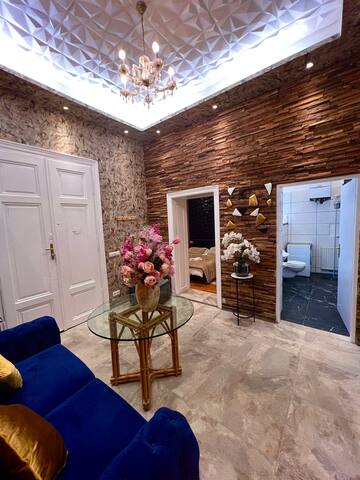 3 Bedroom on best Location on shopping street gallery image 2