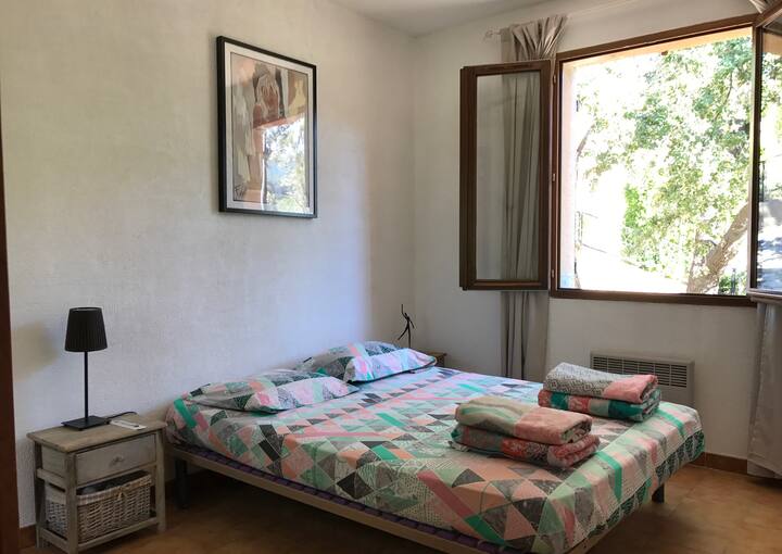 Dhomë gjumi 2