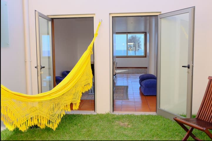 Agudhabi seaside villa gallery image 4